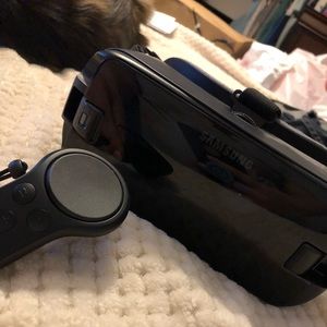 Samsung Gear VR glasses